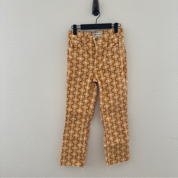 Zara Yellow Pattern Pants Trousers Fun Trendy size 2 - Picture 1 of 8